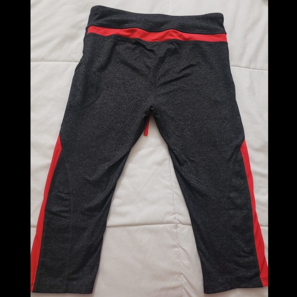 Forever21 Womens Active Capri Size S - Picture 2 of 4